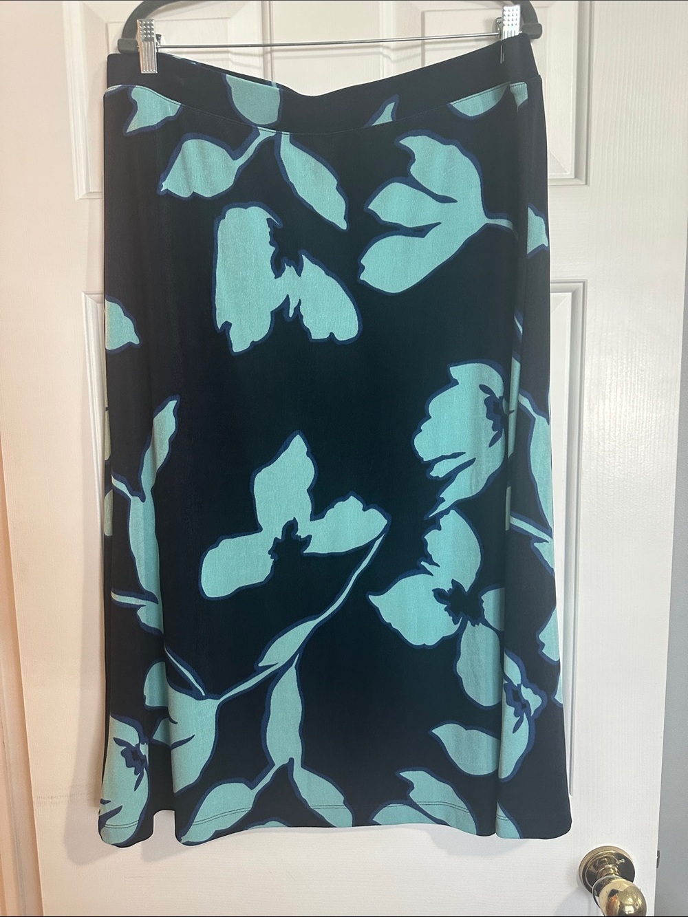 Chico's Travelers Navy A-Line Skirt with Aqua Floral Print. Size XL. (Chicos 3)